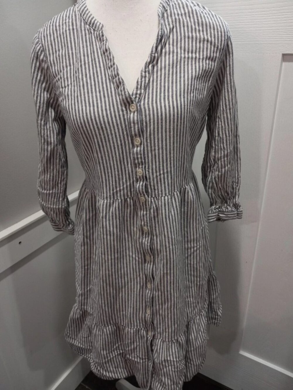 Old Navy Ladies Striped Dress Size Medium Linen Blend